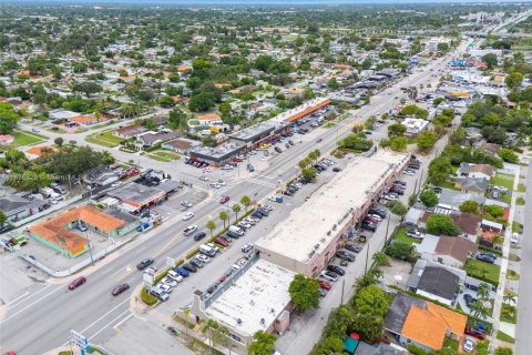 Купить коммерческую недвижимость в Майами, Флорида № 2035785 - фото 23