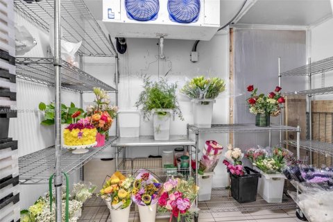 Купить коммерческую недвижимость в Майами, Флорида № 2035785 - фото 8