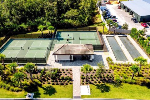 Condo in Bradenton, Florida, 2 bedrooms in LAKEWOOD NATIONAL  № 1530078 - photo 12