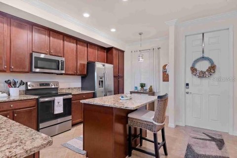 Condo in Bradenton, Florida, 2 bedrooms in LAKEWOOD NATIONAL  № 1530078 - photo 3