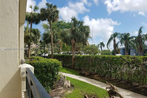 Condominio en alquiler en Fort Lauderdale, Florida, 2 dormitorios, 92.9 m2 № 2058606 - foto 9