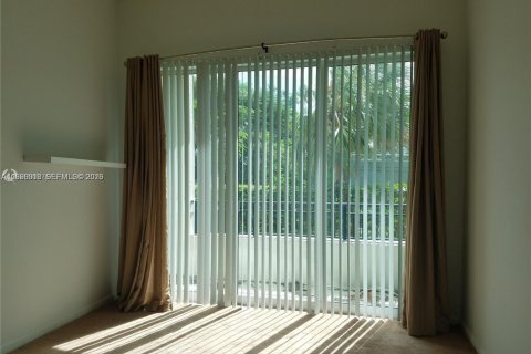 Condominio en alquiler en Fort Lauderdale, Florida, 2 dormitorios, 92.9 m2 № 2058606 - foto 6