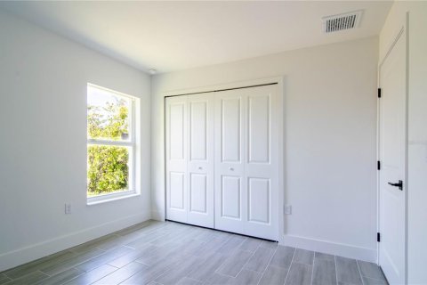 House in Port Charlotte, Florida 4 bedrooms, 240.34 sq.m. № 1883733 - photo 8