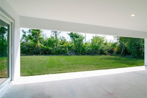House in Port Charlotte, Florida 4 bedrooms, 240.34 sq.m. № 1883733 - photo 18