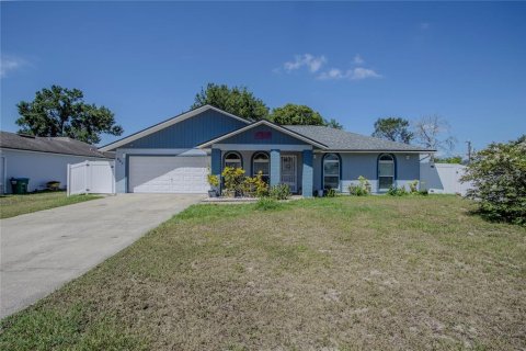 House in Deltona, Florida 3 bedrooms, 131.18 sq.m. № 1883470 - photo 16