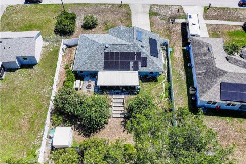 House in Deltona, Florida 3 bedrooms, 131.18 sq.m. № 1883470 - photo 24
