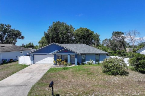 House in Deltona, Florida 3 bedrooms, 131.18 sq.m. № 1883470 - photo 21