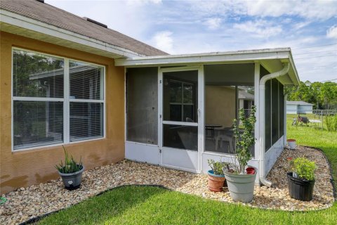 Villa ou maison à vendre à Palm Bay, Floride: 3 chambres, 172.61 m2 № 2406478 - photo 15
