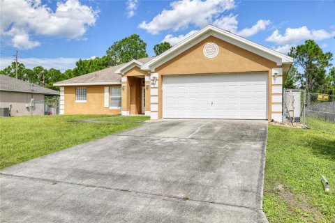 Villa ou maison à Palm Bay, Floride 3 chambres, 172.61 m2 № 2406478