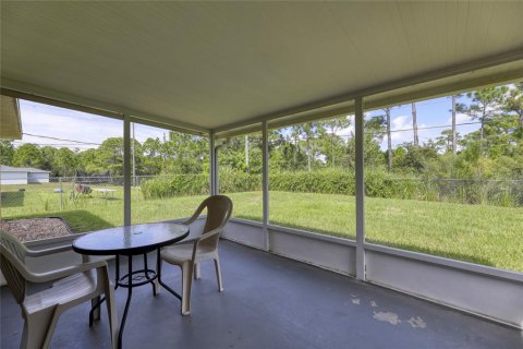 Villa ou maison à vendre à Palm Bay, Floride: 3 chambres, 172.61 m2 № 2406478 - photo 14