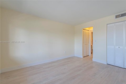 Купить кондоминиум в Майами-Бич, Флорида 1 комната, 73.02м2, № 2001968 - фото 10