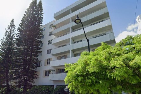 Студия в кондо в Майами-Бич, Флорида № 2001968