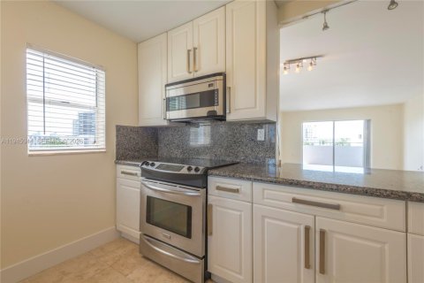 Купить кондоминиум в Майами-Бич, Флорида 1 комната, 73.02м2, № 2001968 - фото 9