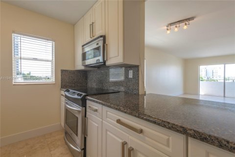 Купить кондоминиум в Майами-Бич, Флорида 1 комната, 73.02м2, № 2001968 - фото 7