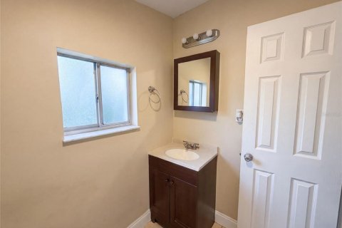 Casa en venta en Apopka, Florida, 3 dormitorios, 128.21 m2 № 2227376 - foto 14