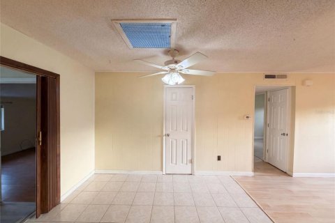 Casa en venta en Apopka, Florida, 3 dormitorios, 128.21 m2 № 2227376 - foto 7