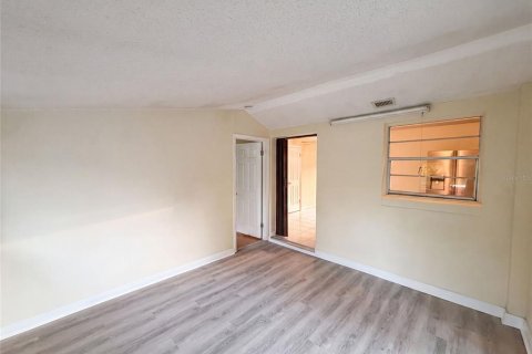 Casa en venta en Apopka, Florida, 3 dormitorios, 128.21 m2 № 2227376 - foto 8