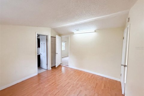 Casa en venta en Apopka, Florida, 3 dormitorios, 128.21 m2 № 2227376 - foto 4
