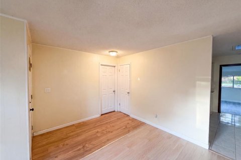 Casa en venta en Apopka, Florida, 3 dormitorios, 128.21 m2 № 2227376 - foto 10