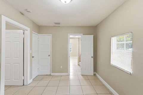 Villa ou maison à vendre à Miami, Floride: 4 chambres, 132.66 m2 № 2085905 - photo 21