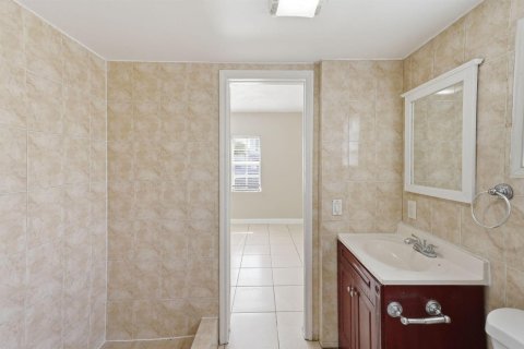 Villa ou maison à vendre à Miami, Floride: 4 chambres, 132.66 m2 № 2085905 - photo 24