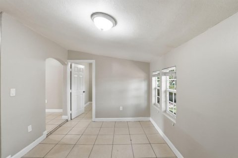 Villa ou maison à vendre à Miami, Floride: 4 chambres, 132.66 m2 № 2085905 - photo 15