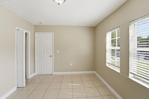 Villa ou maison à vendre à Miami, Floride: 4 chambres, 132.66 m2 № 2085905 - photo 16