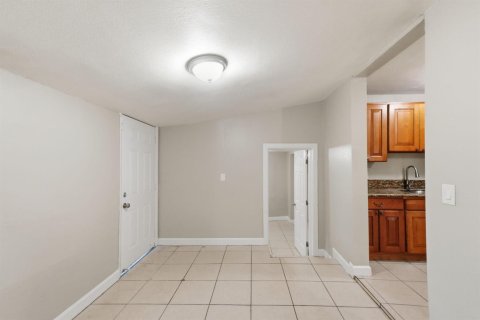 Villa ou maison à vendre à Miami, Floride: 4 chambres, 132.66 m2 № 2085905 - photo 10