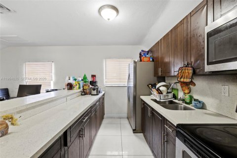 Купить виллу или дом в Майами, Флорида 3 спальни, 123.93м2, № 2026141 - фото 4