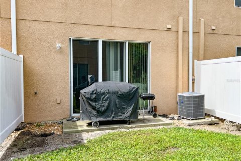Townhouse in Brandon, Florida 3 bedrooms, 138.98 sq.m. № 2229139 - photo 26
