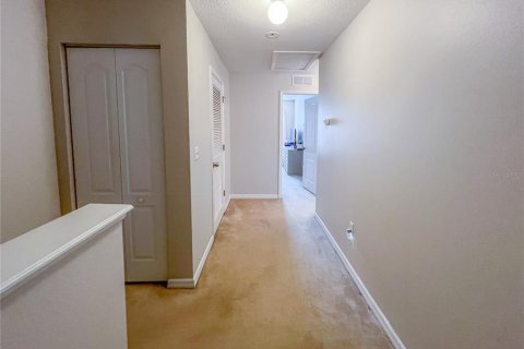 Townhouse in Brandon, Florida 3 bedrooms, 138.98 sq.m. № 2229139 - photo 14