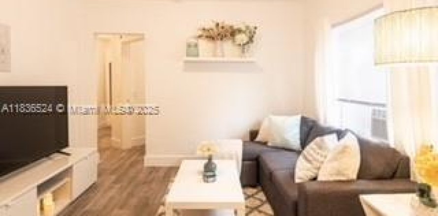 Appartement à Miami, Floride 2 chambres, 92.9 m2 № 1820247