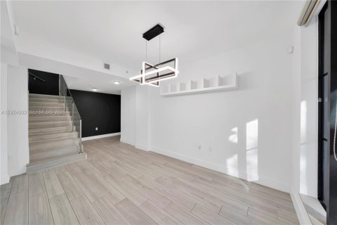 Купить кондоминиум в Корал-Гейблс, Флорида 2 спальни, 166.48м2, № 1982780 - фото 15