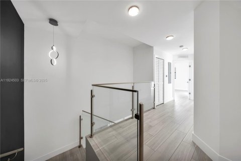 Купить кондоминиум в Корал-Гейблс, Флорида 2 спальни, 166.48м2, № 1982780 - фото 18