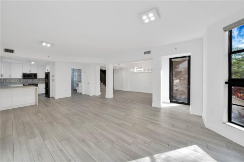 Купить кондоминиум в Корал-Гейблс, Флорида 2 спальни, 166.48м2, № 1982780 - фото 14