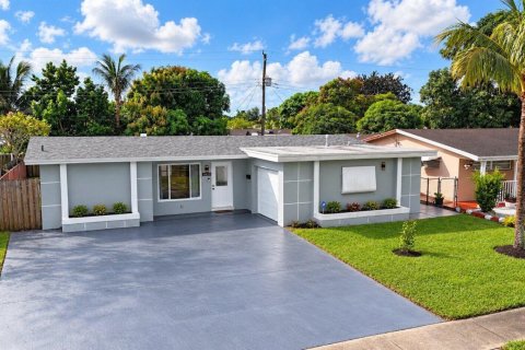 Villa ou maison à vendre à Sunrise, Floride: 2 chambres, 119.1 m2 № 2424776 - photo 2