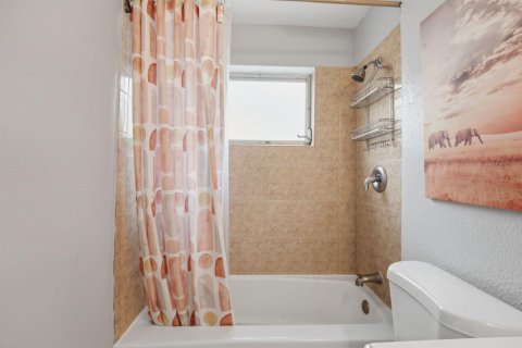 Villa ou maison à vendre à Sunrise, Floride: 2 chambres, 119.1 m2 № 2424776 - photo 20