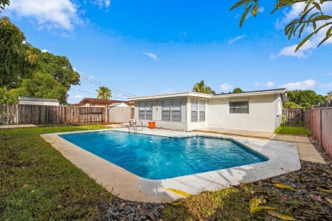 Villa ou maison à vendre à Sunrise, Floride: 2 chambres, 119.1 m2 № 2424776 - photo 3
