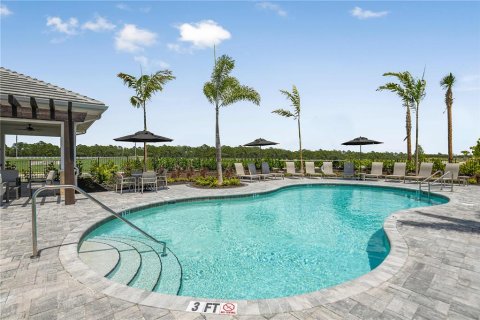 Townhouse in Sarasota, Florida 2 bedrooms, 113.25 sq.m. № 2096440 - photo 24