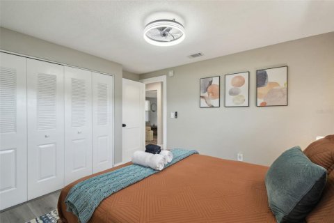 House in New Port Richey, Florida 3 bedrooms, 119.47 sq.m. № 1723515 - photo 26