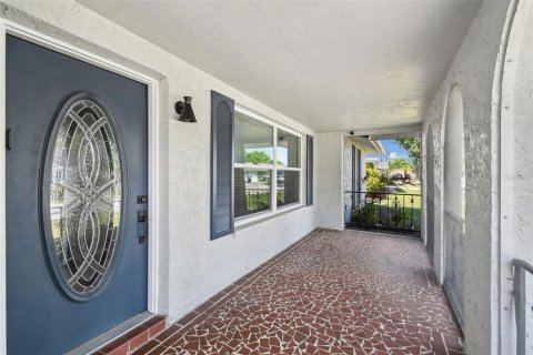 House in New Port Richey, Florida 3 bedrooms, 119.47 sq.m. № 1723515 - photo 3