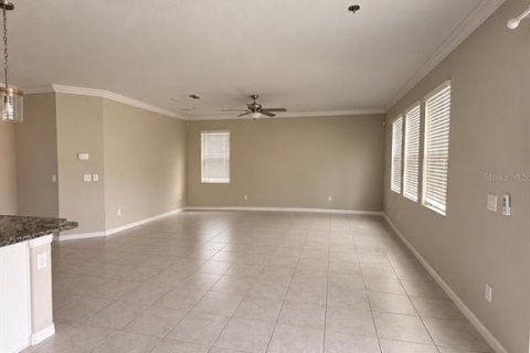 House in Land O' Lakes, Florida 4 bedrooms, 258.64 sq.m. № 2388917 - photo 7