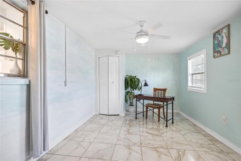House in Seminole, Florida 3 bedrooms, 128.48 sq.m. № 1680060 - photo 20
