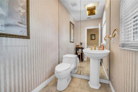 Купить виллу или дом в Корал-Спрингс, Флорида 5 спален, 407.1м2, № 1799520 - фото 19