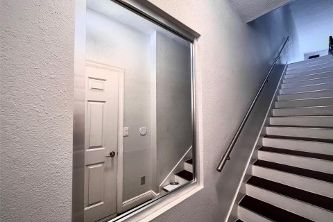 Condo in Tampa, Florida, 2 bedrooms  № 1806832 - photo 13
