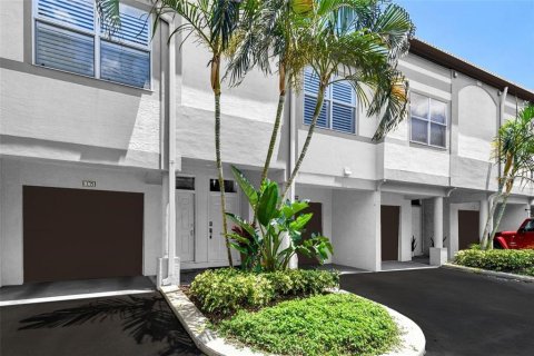 Condo in Tampa, Florida, 2 bedrooms  № 1806832 - photo 12