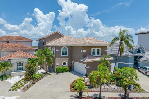 House in Apollo Beach, Florida 5 bedrooms, 264.77 sq.m. № 2318825
