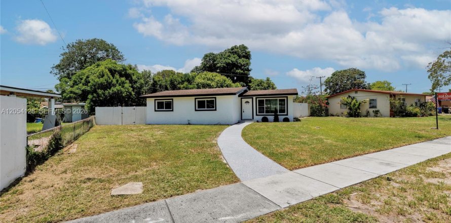 Villa ou maison à Fort Lauderdale, Floride 3 chambres, 103.68 m2 № 2262552