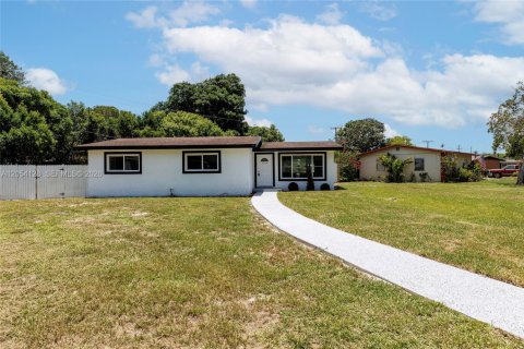 Villa ou maison à vendre à Fort Lauderdale, Floride: 3 chambres, 103.68 m2 № 2262552 - photo 4