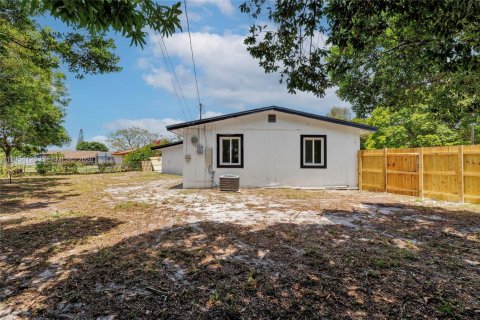 Villa ou maison à vendre à Fort Lauderdale, Floride: 3 chambres, 103.68 m2 № 2262552 - photo 26